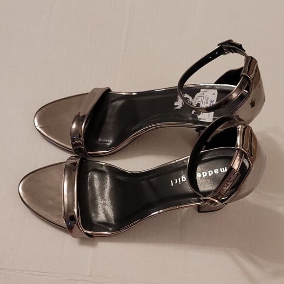 BRAND NEW MADDEN GIRL POINTED TOE SANDAL - Picture 7 of 16